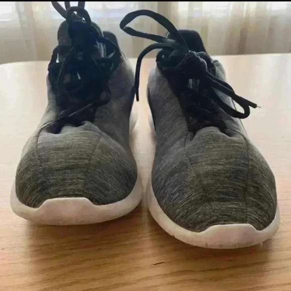 Nike Viale Running Shoe 6.5Y - Picture 4 of 8